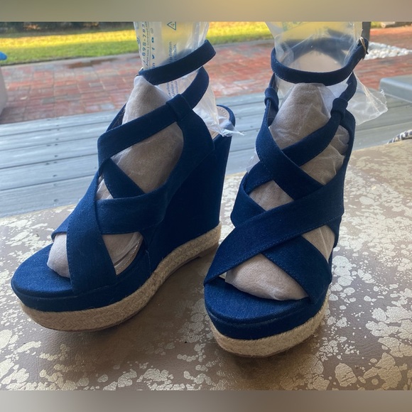 Shoe dazzle platform blue jean upper sandal size 8.5 - Picture 1 of 9